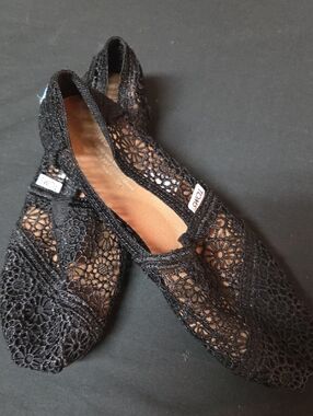 Toms Black Crochet Flats 8.5